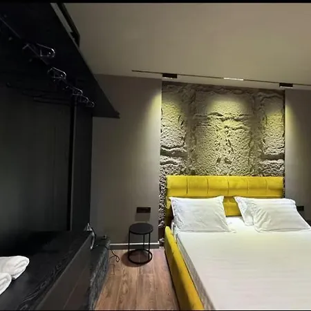 Skanderbeg Square Apartment *